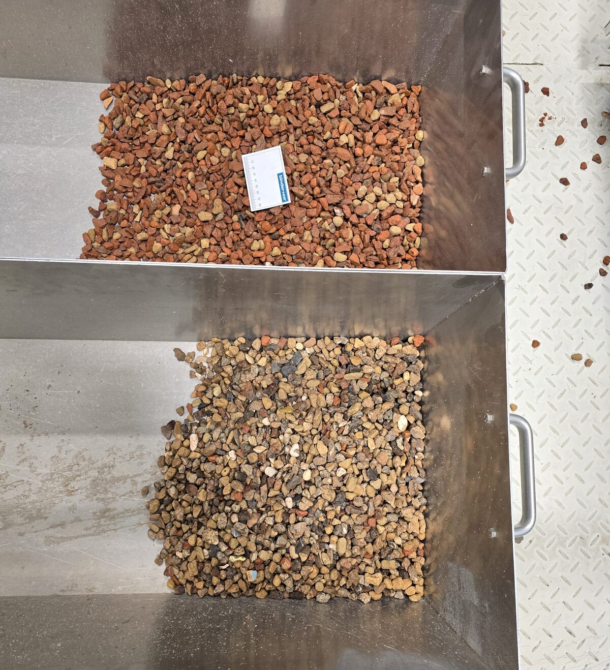 Screened aggregate and sand samples in the Binder+Co test centre